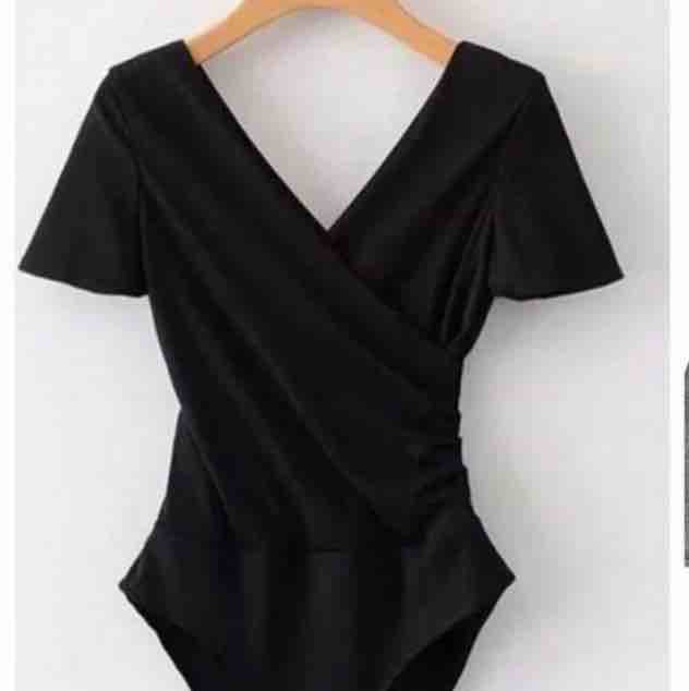 V fold body suit