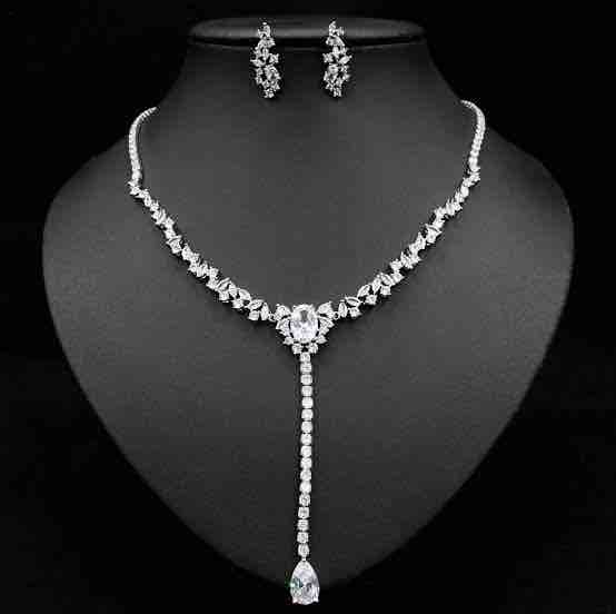 Glam drop statement piece 