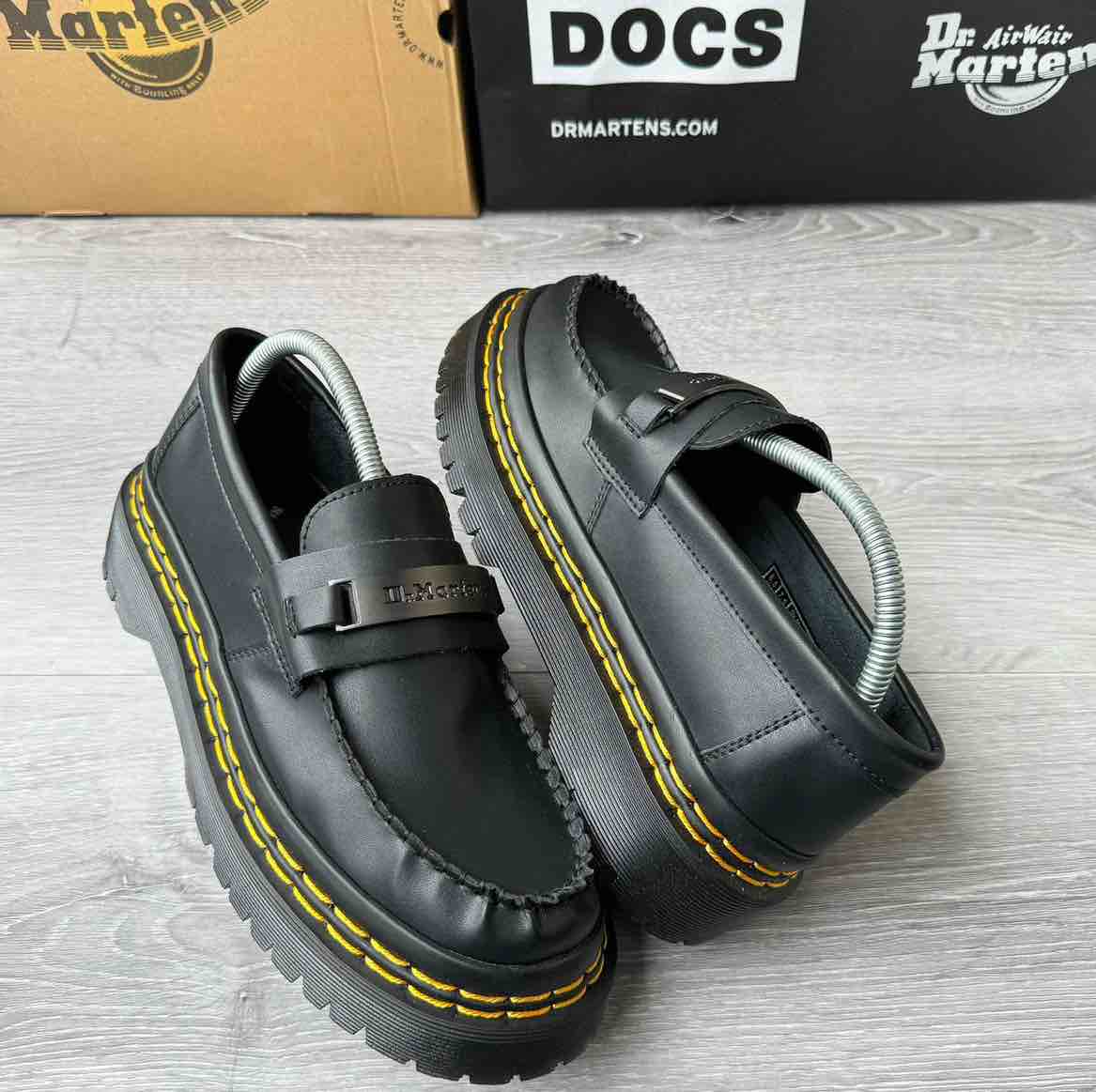 DOC MARTENS