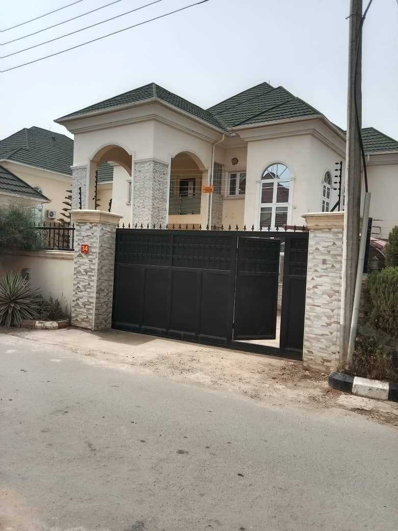 5 bedrooms duplex with bq for sale 