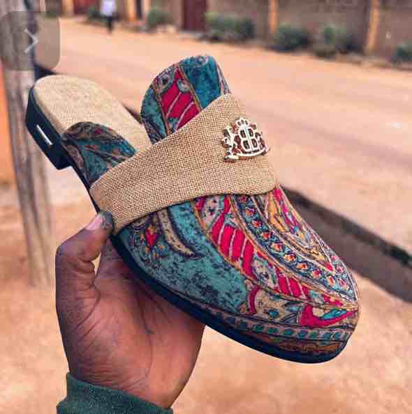 Half cover shoe