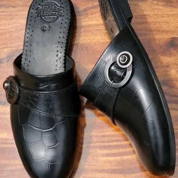 men's black half shoes