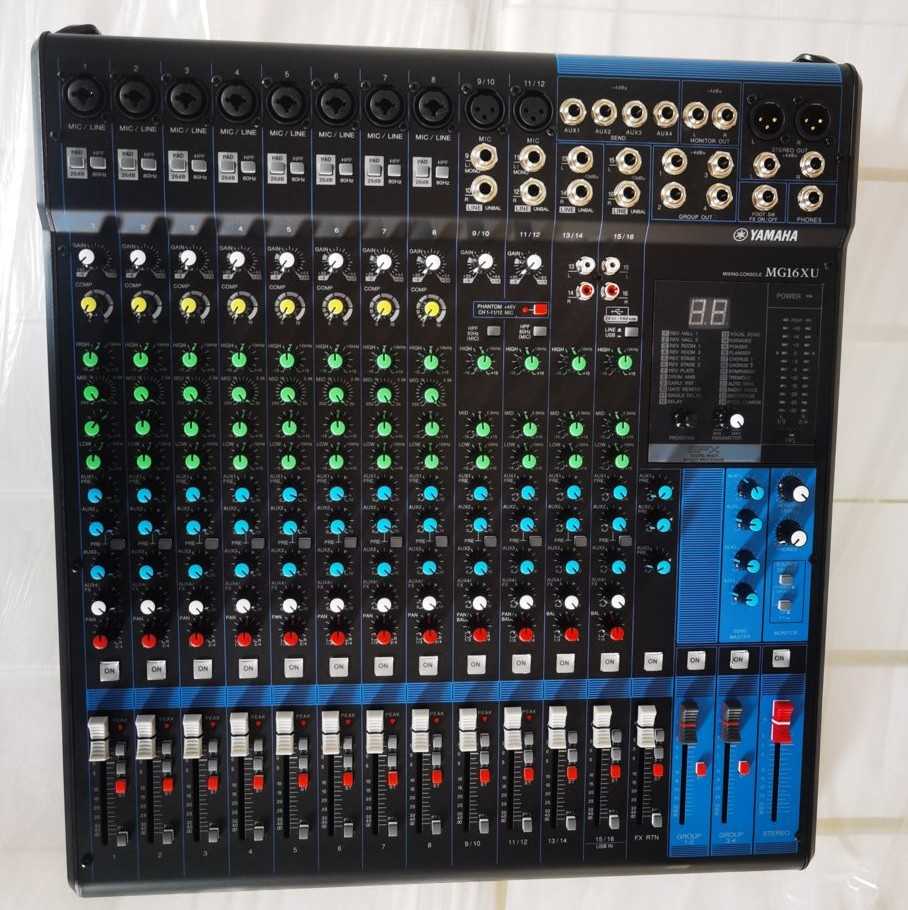 16 Yamaha Xu Mixer