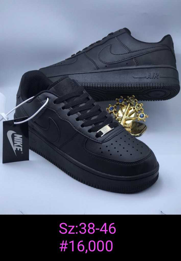 Black Nik Sneakers 