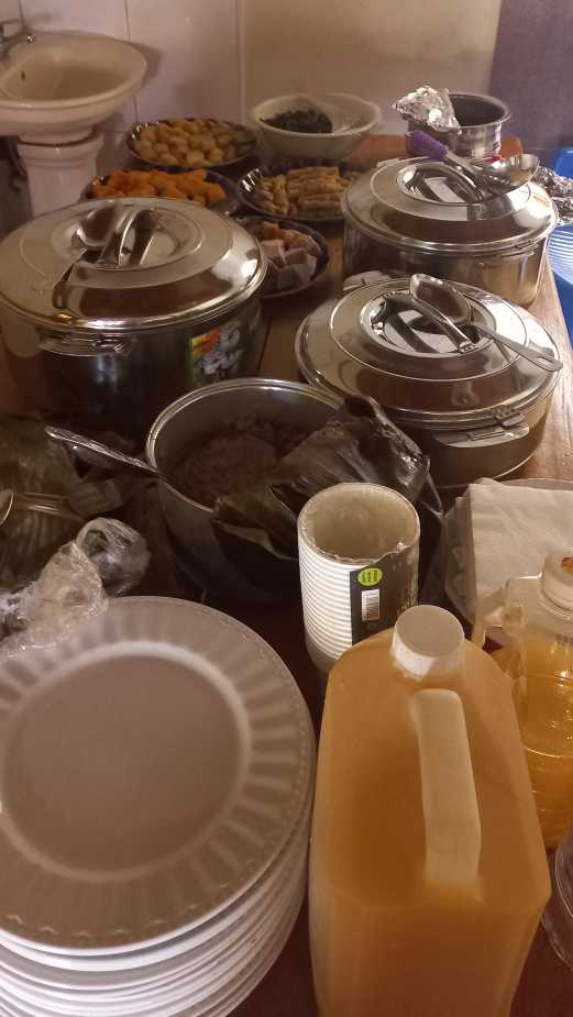 FAMILY LUNCH SUPPLIES.