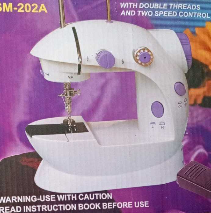 Mini sewing machine