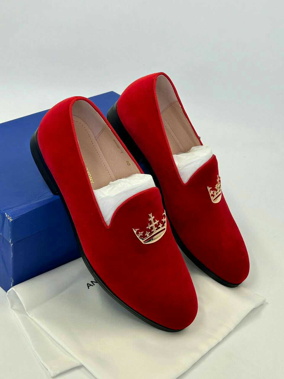 Elegance in Leather Men's Shoes