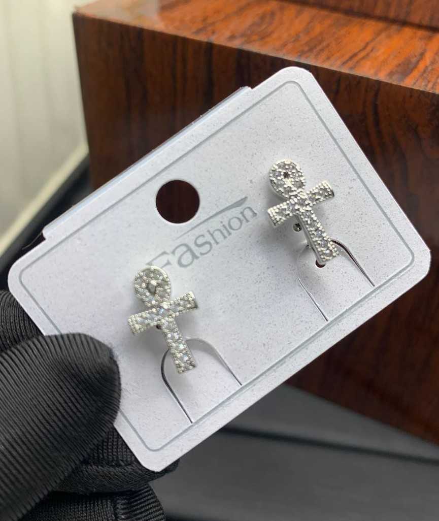 clip earrings