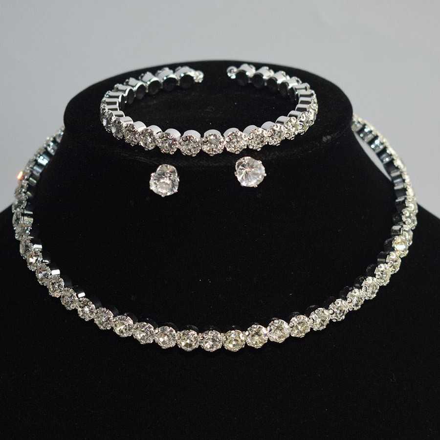 Female  jewelry set