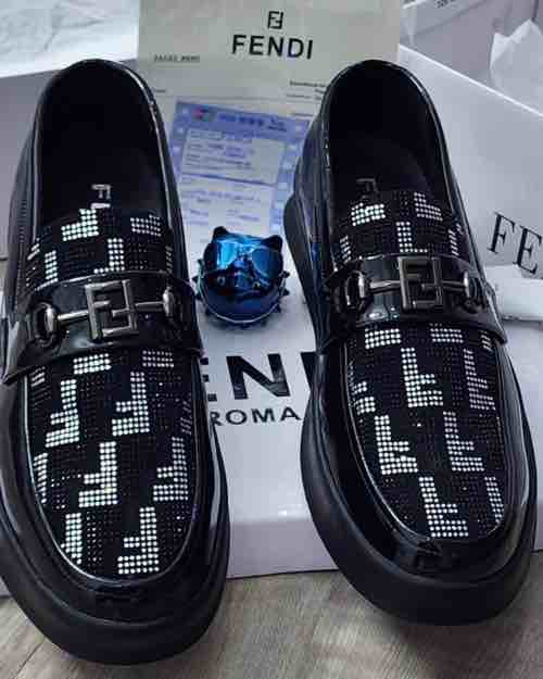 FENDI CORPORATE SHOES👞😌