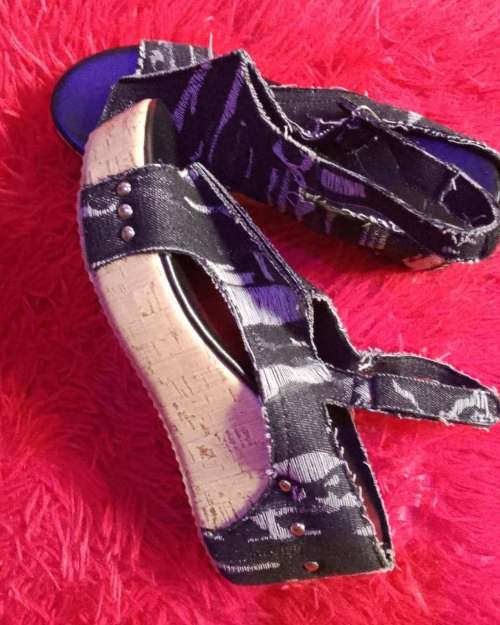 ladies block sandals 