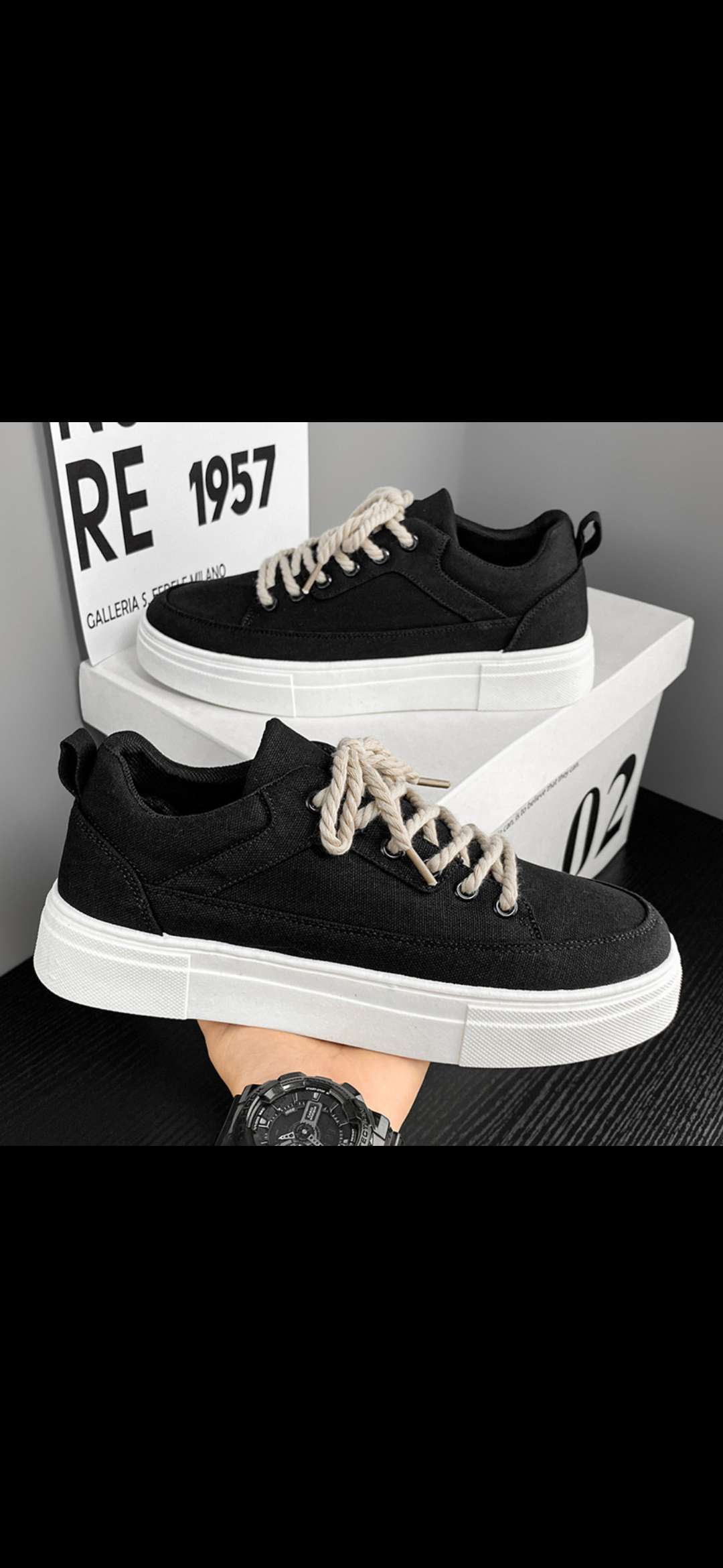 Sneaker