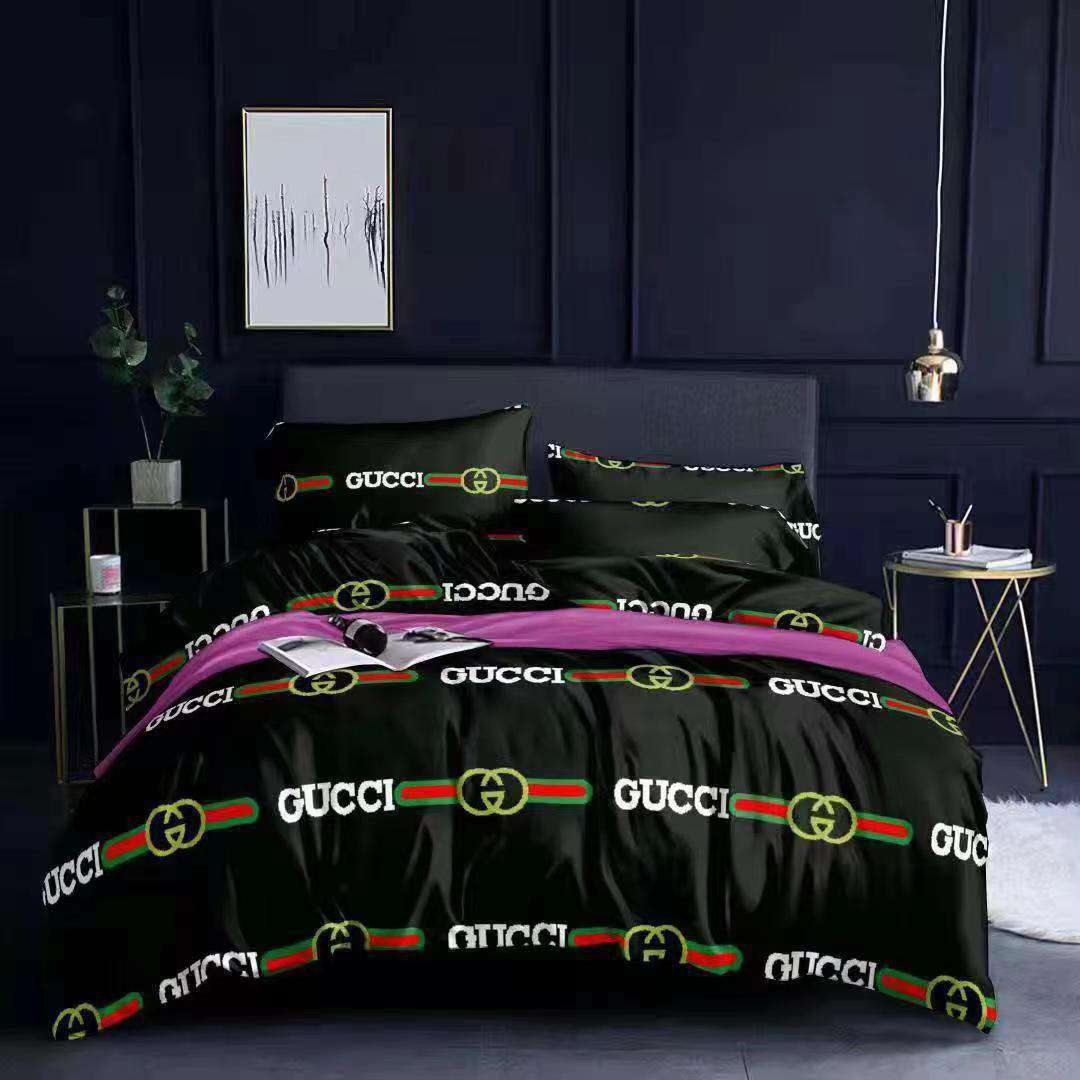 Bed Spread and Duvet 