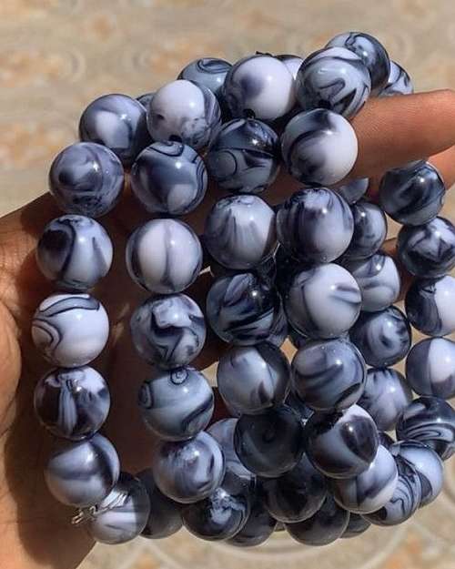 beaded bracelet 