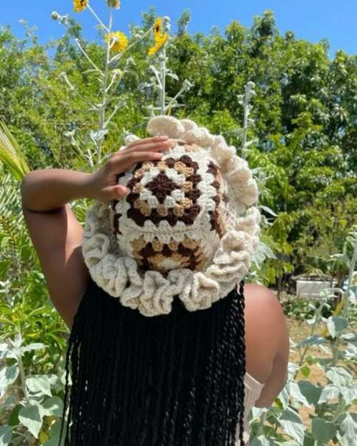 crochet ruffle hat 