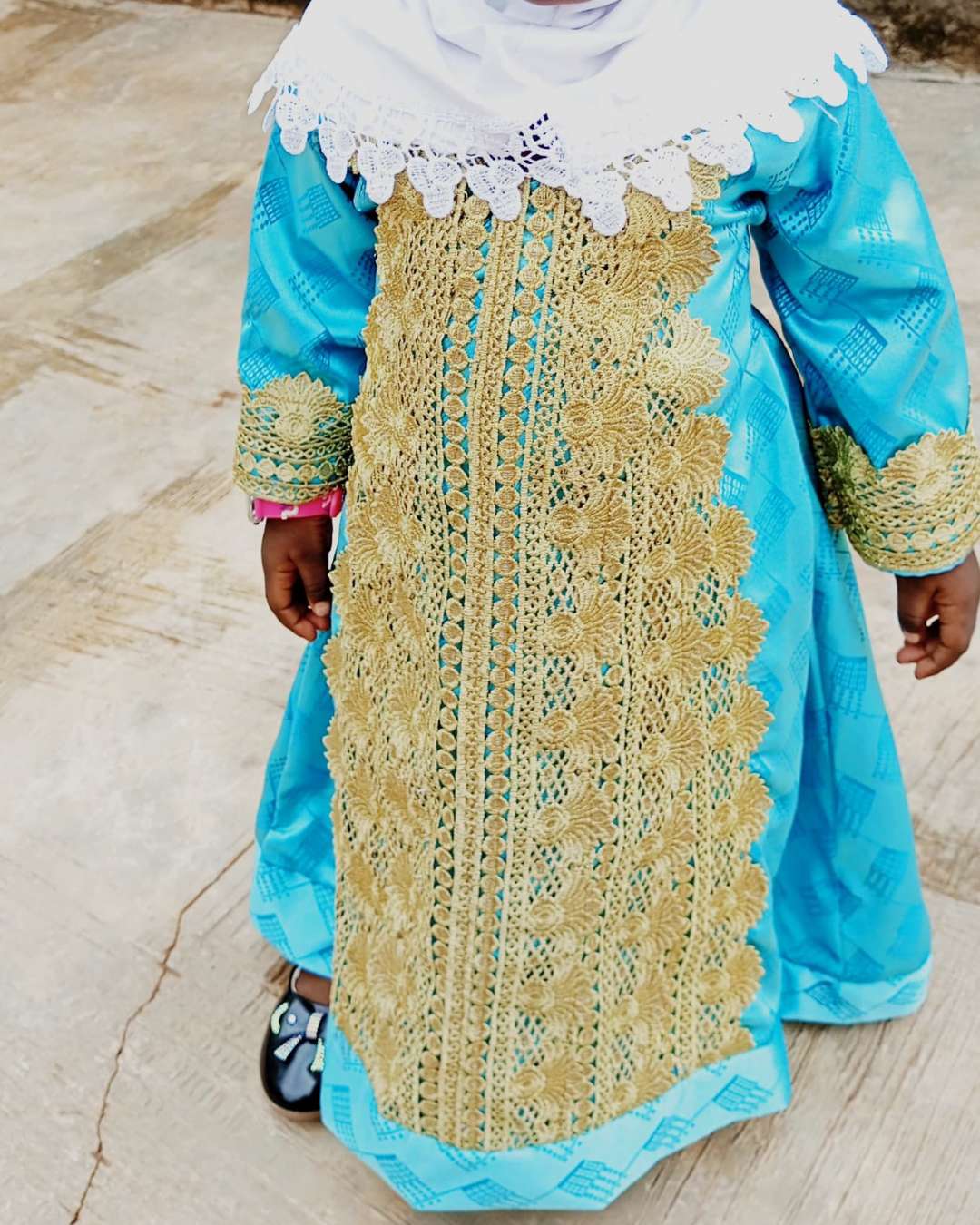 Embroidery kid Abaya