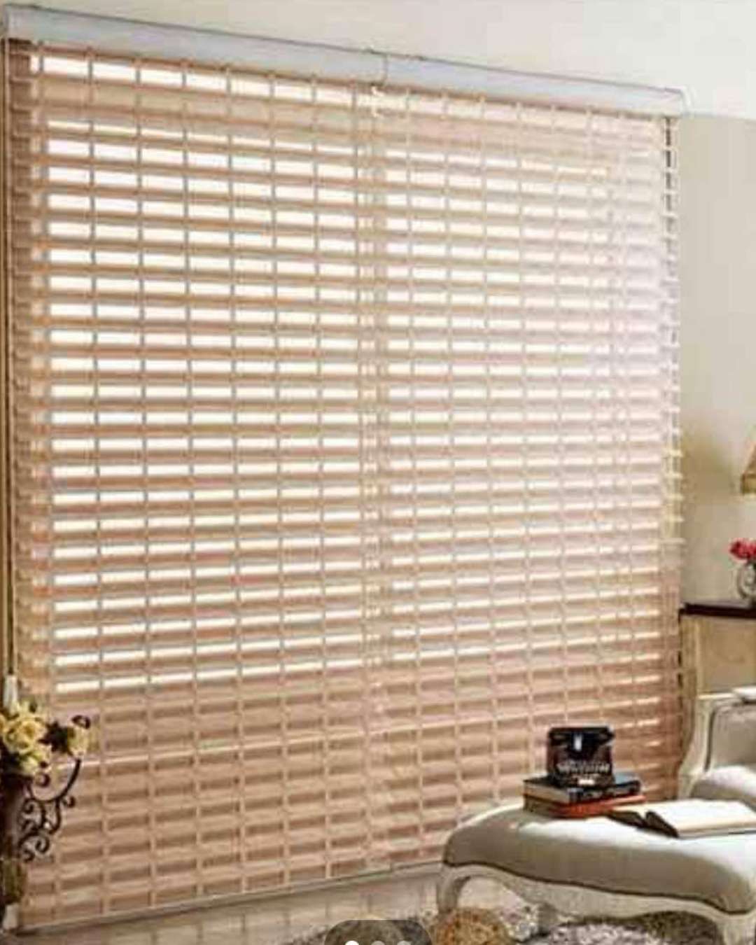 Window Blind day and night and Valencia 