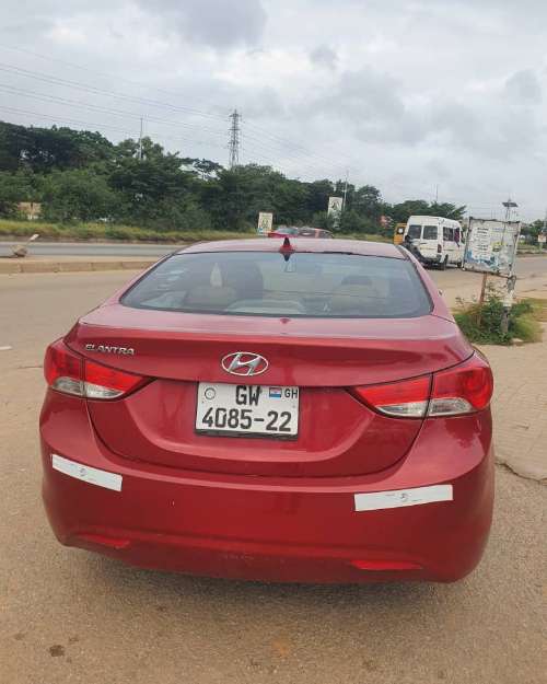 Hyundai Elantra 2012