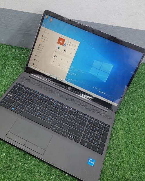 HP 250 G9 Slim Laptop