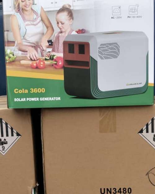 COLA 3600WH Solar Generator