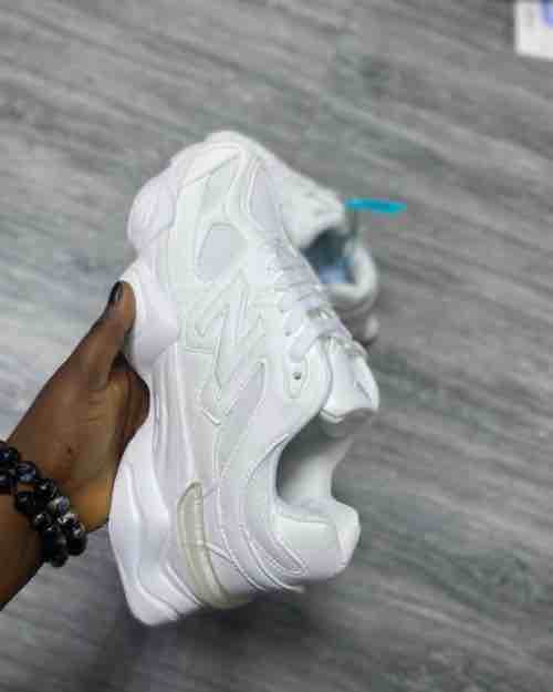NB Sneakers