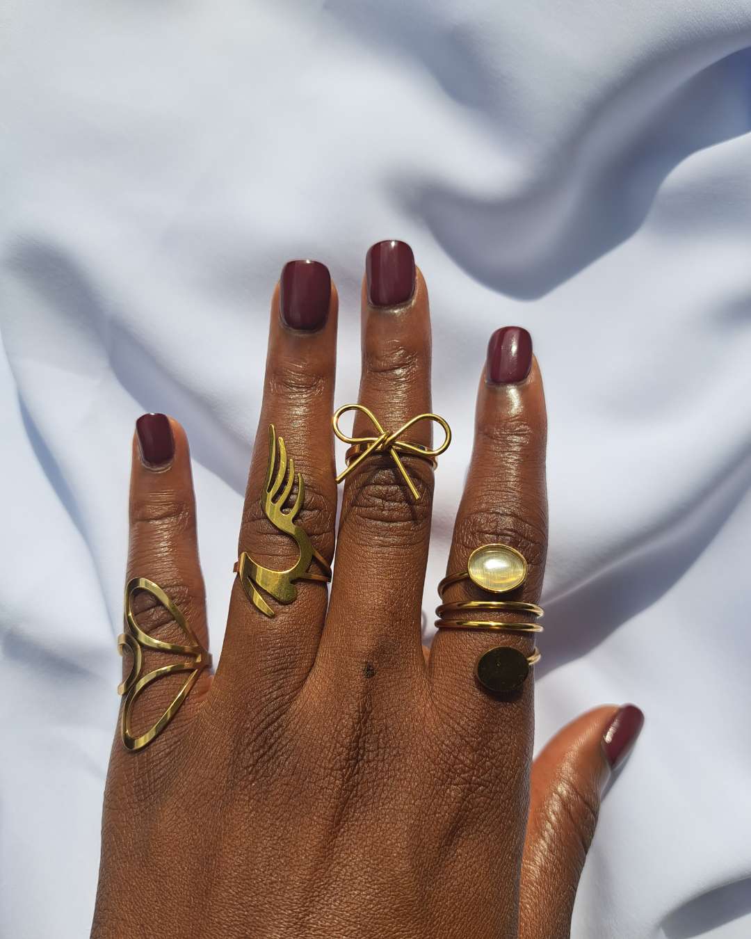 Knuckle rings