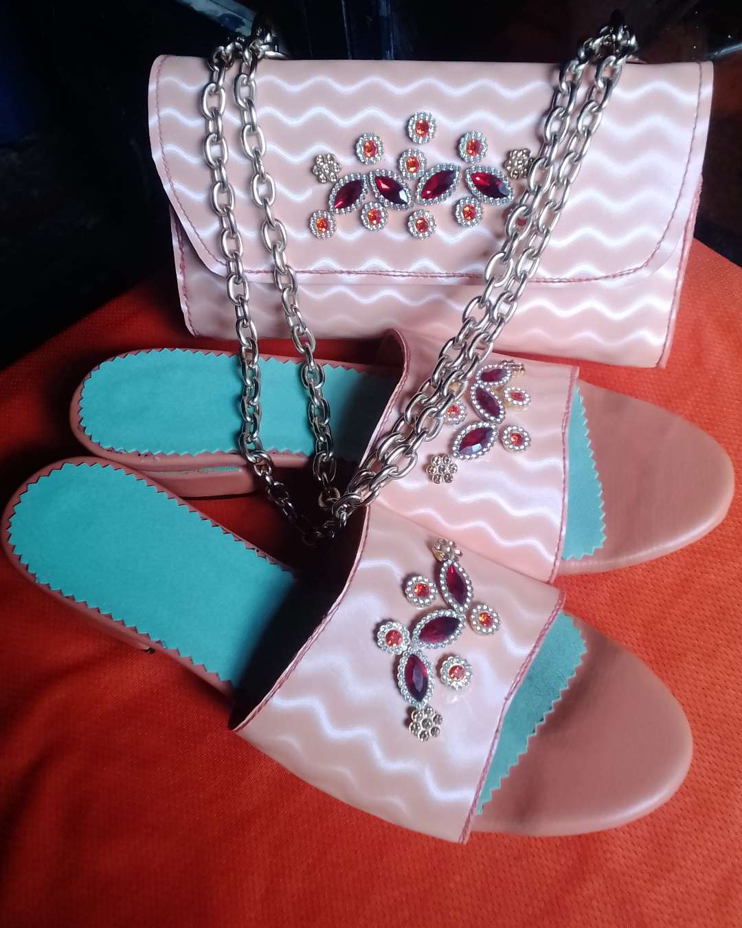 Classic Women's Shoe and Bag Set