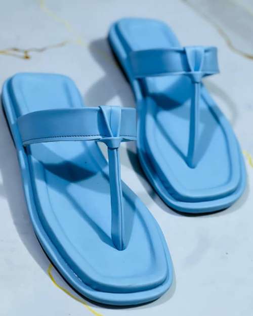 Comfortable Female Slides