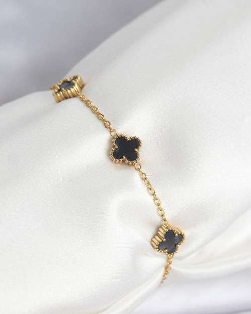 Clover bracelet