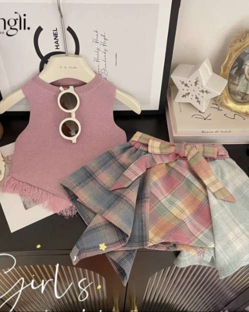 Girls' adorable two-piece 