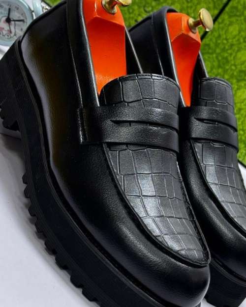 GUCCI Coporate Shoe
