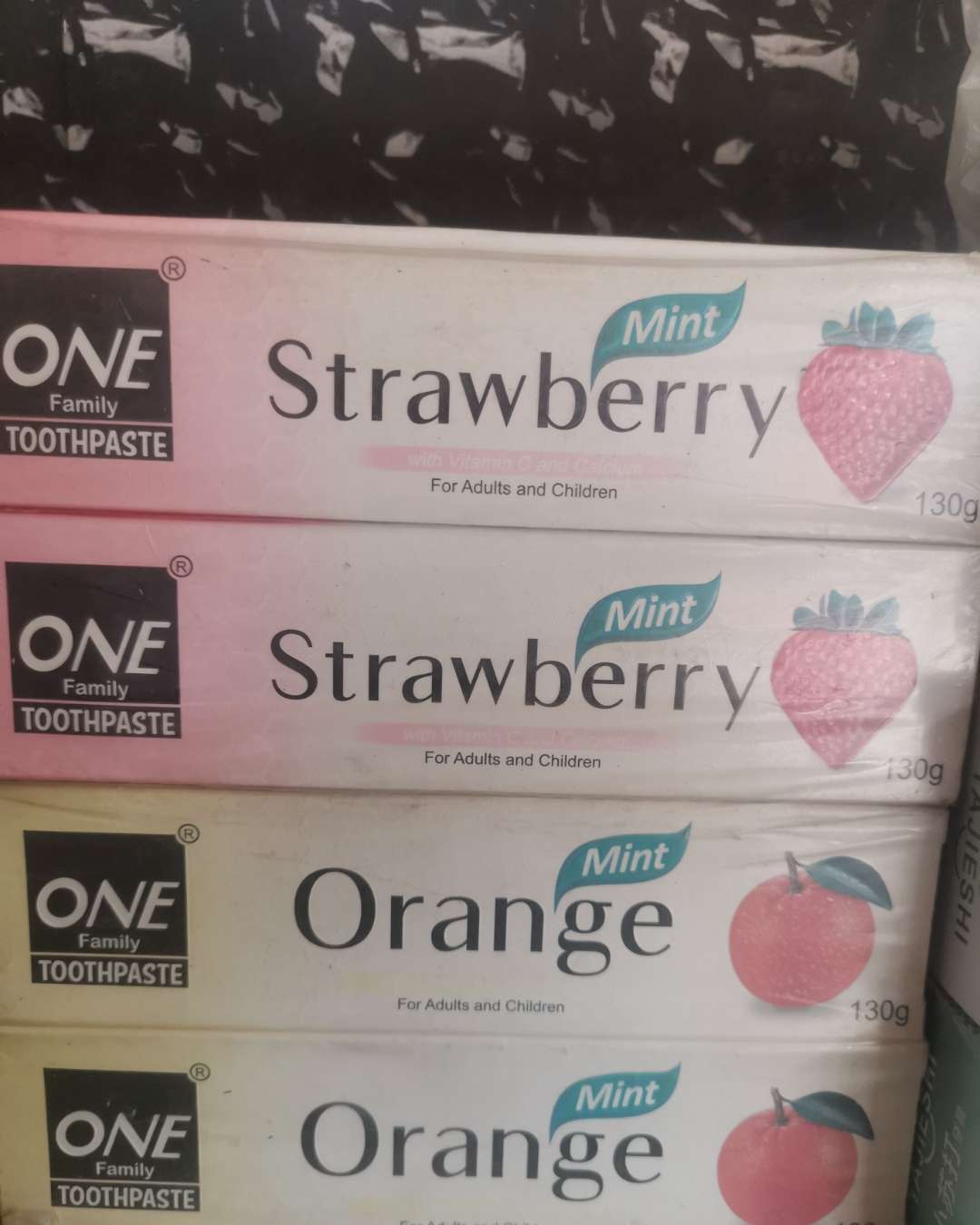 ONE FAMILY TOOTHPASTE 