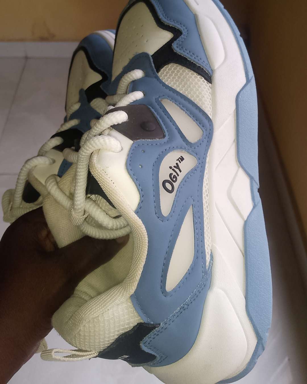 Ogiy Sneakers