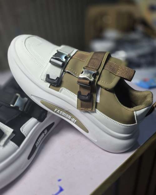 Dens Lightweight Sneakers