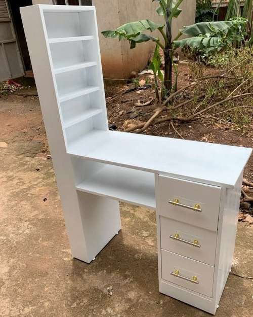 Nail Salon Table