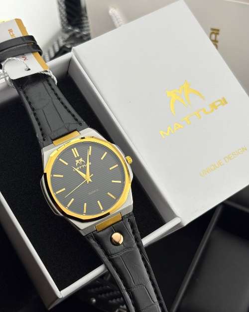 Matturi Leather Wristwatch
