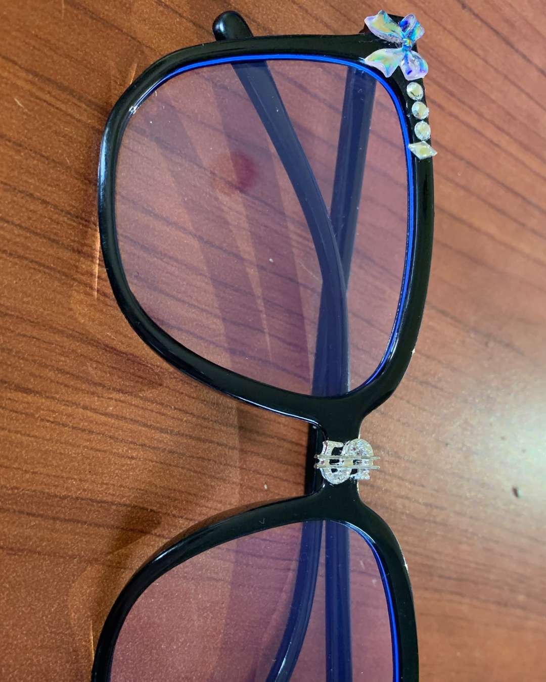 black stoned fashion glasses
