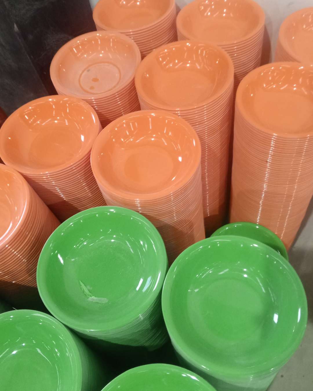 Stackable Plastic Plates