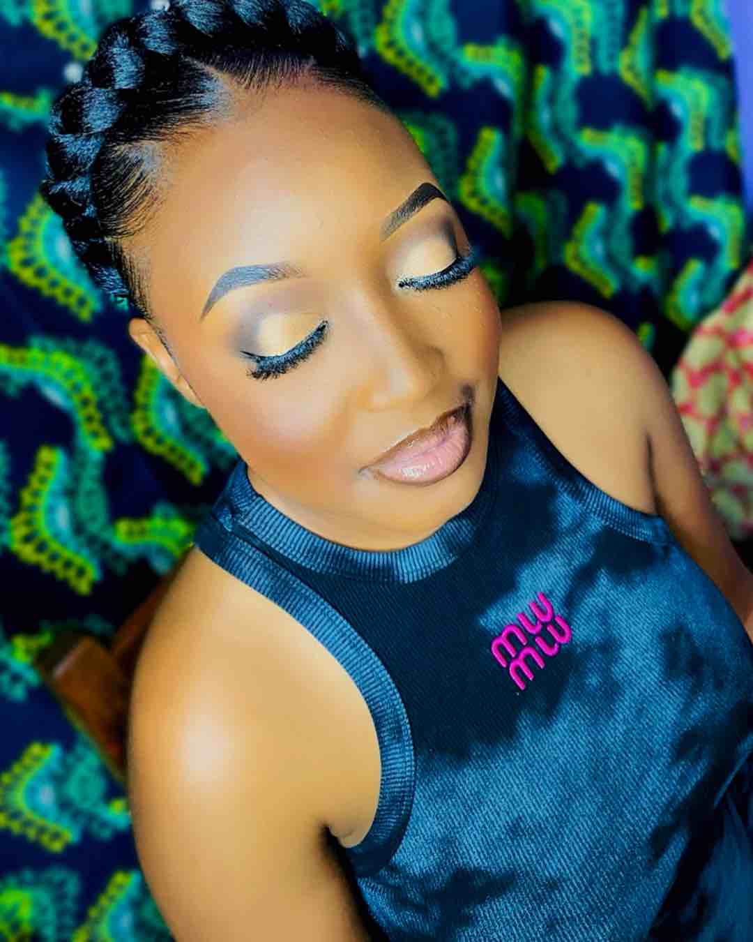 Makeup Application Service
