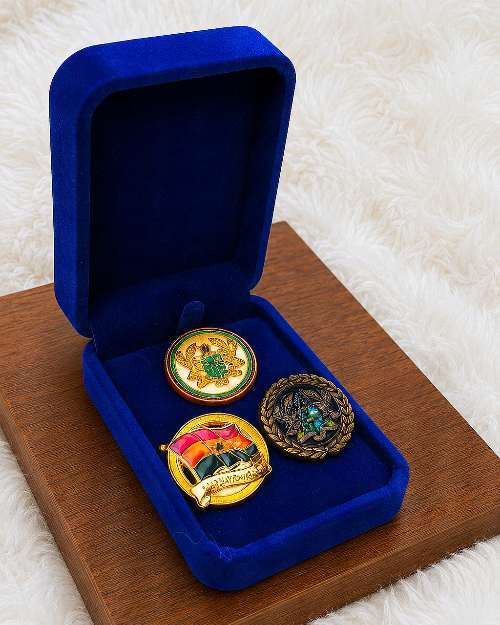 Premium 3-in-1 Ghanaian Heritage Lapel P