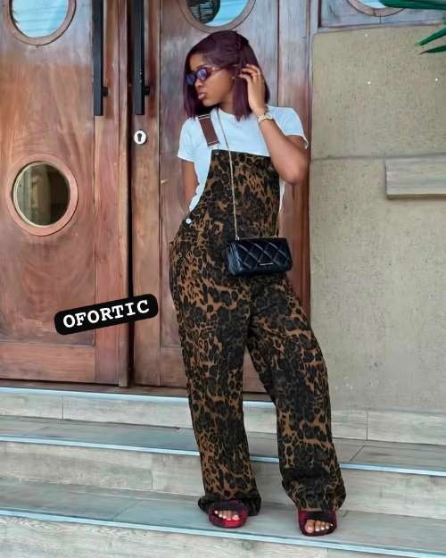 baggy jumpsuit 