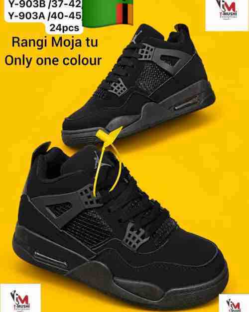 Jordan 4 Retro "Triple Black" Sneakers