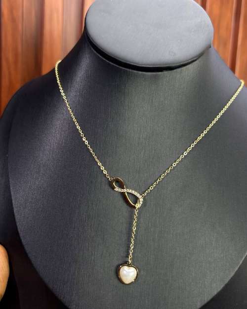 Unique pearl necklace 