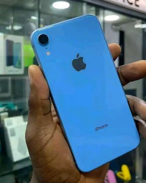 iPhone XR