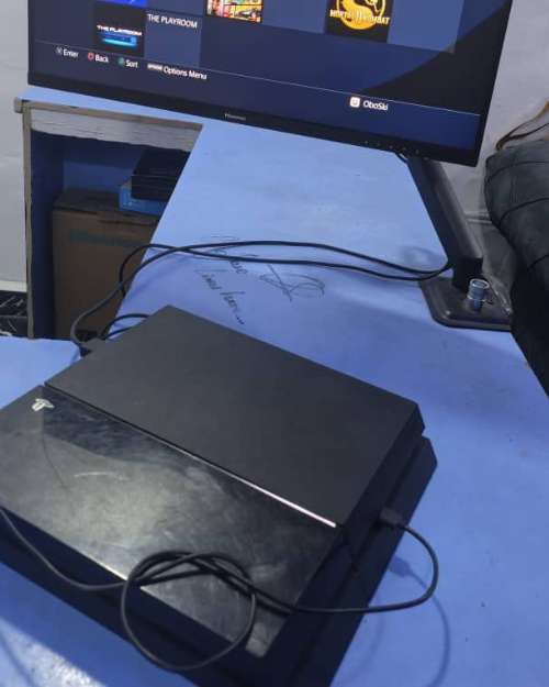 PlayStation 4 fat 