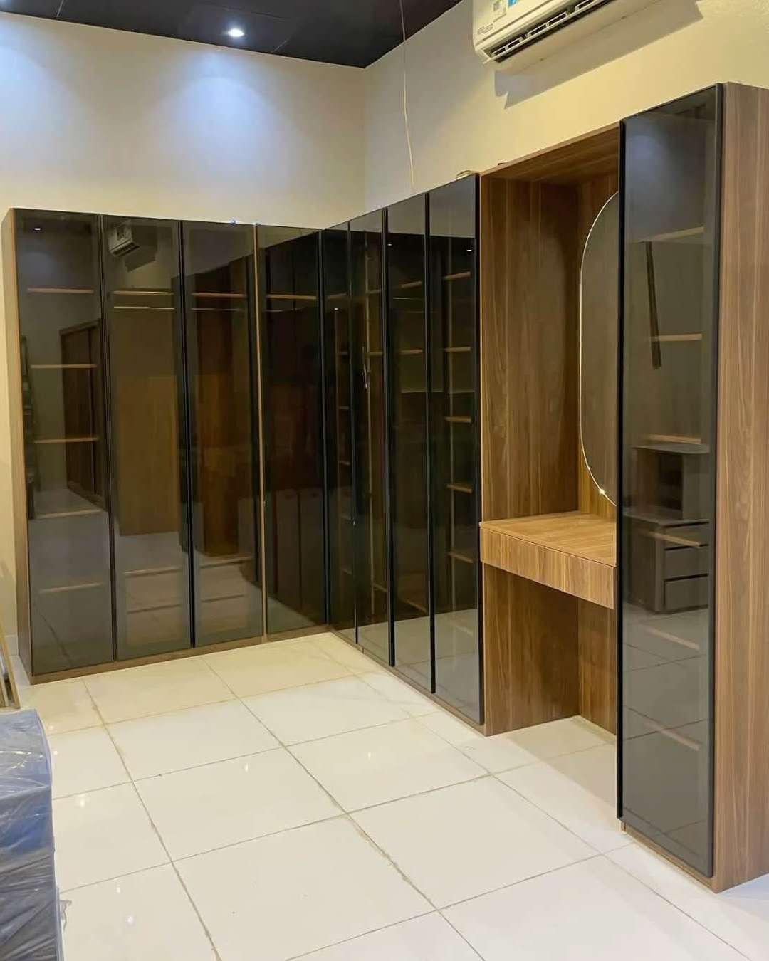 Modern Wooden Wardrobe with Glass Doors