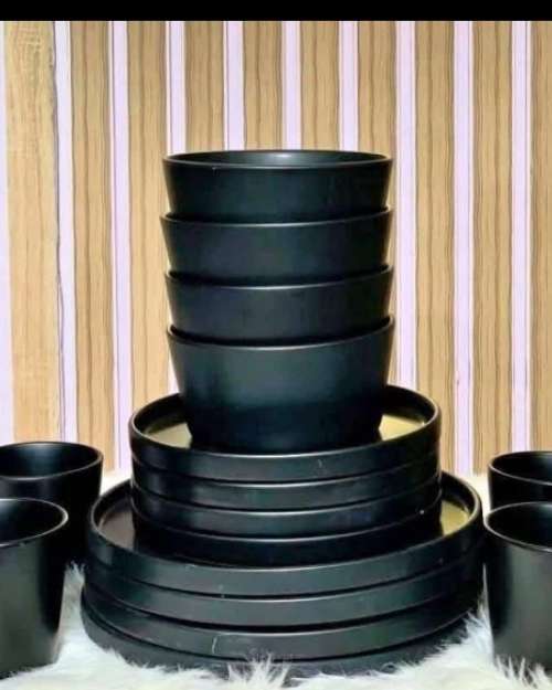 16-Piece Black Dinnerware Set