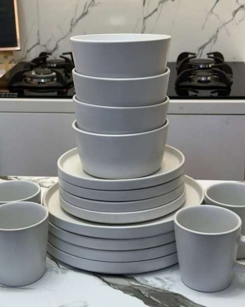 16-Piece Dinnerware Set