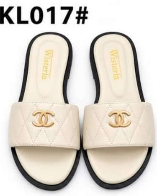 Wisteria Quilted Slide Sandals