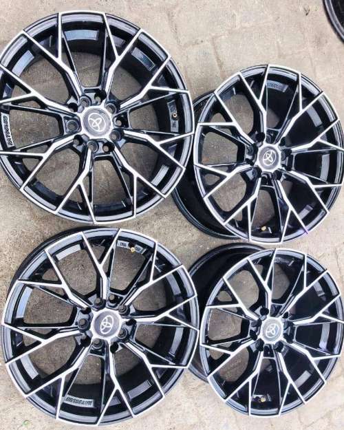 16-inch Universal Hub Rims for Toyota